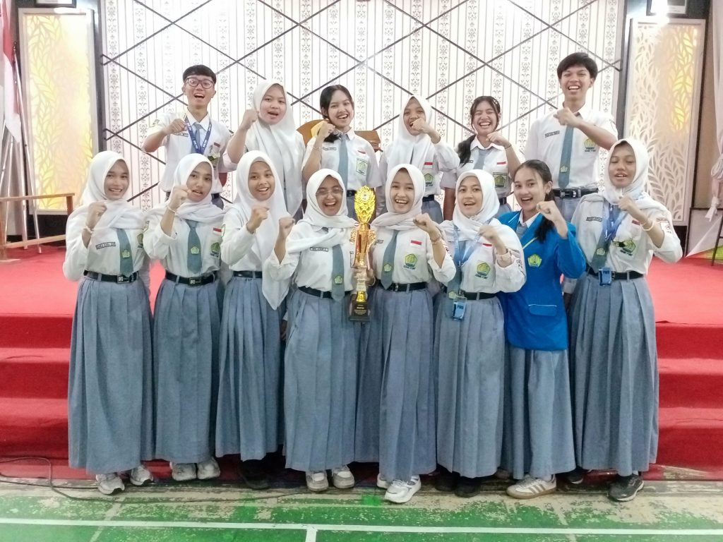PMR SMK PIM RAIH JUARA MADYA